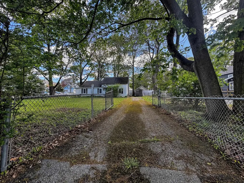 99 Coolidge Avenue Bennington VT 05201