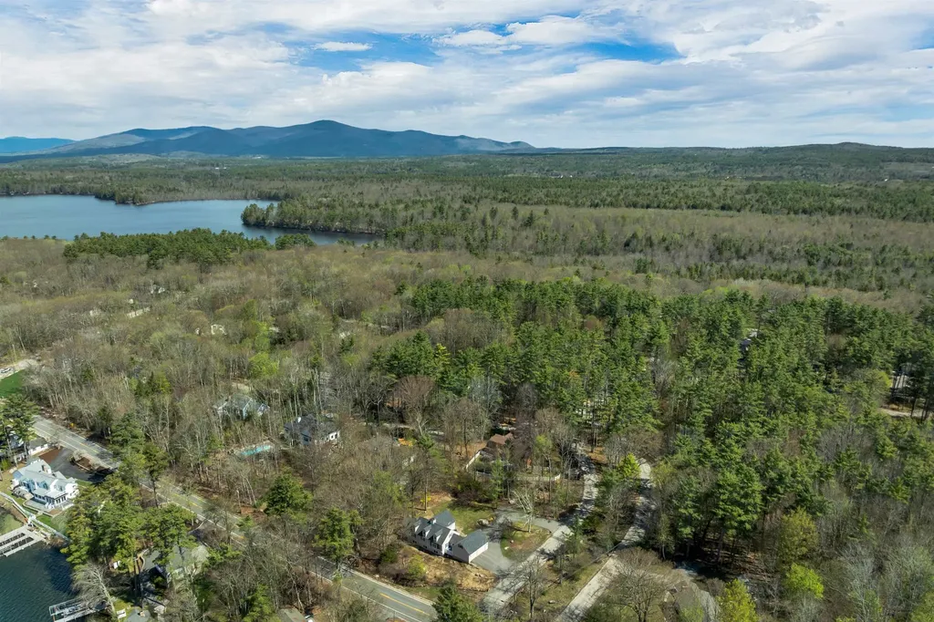 35 Robin Acres Drive Wolfeboro NH 03894