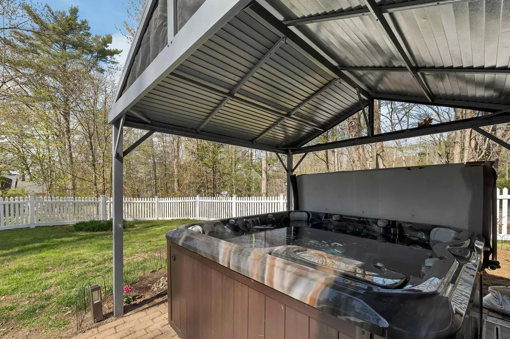 35 Robin Acres Drive Wolfeboro NH 03894
