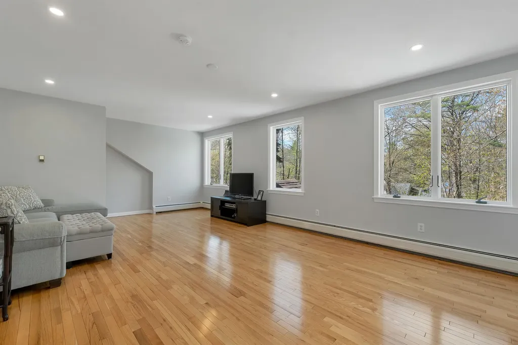 35 Robin Acres Drive Wolfeboro NH 03894