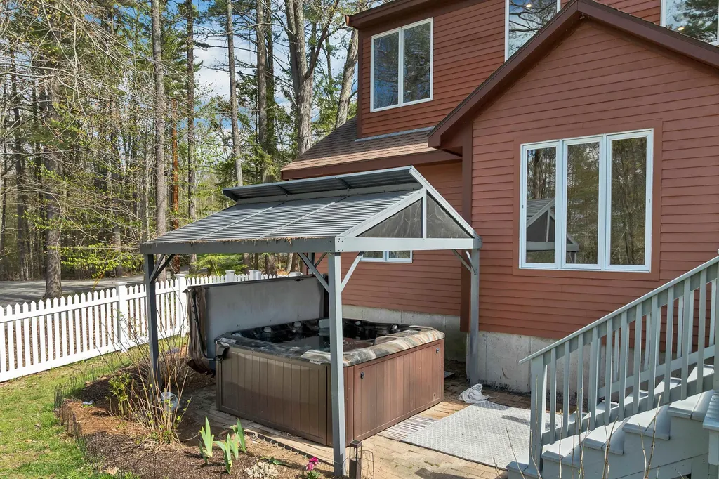 35 Robin Acres Drive Wolfeboro NH 03894