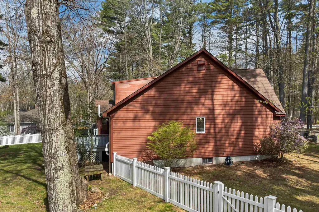 35 Robin Acres Drive Wolfeboro NH 03894