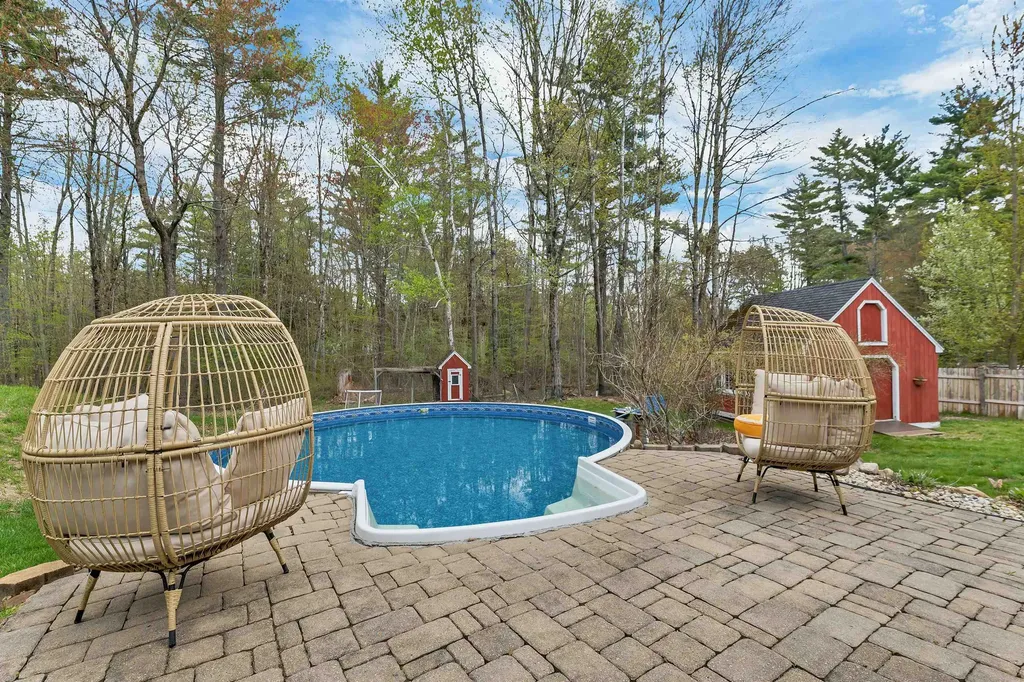 46 Albin Road Bow NH 03304-3704