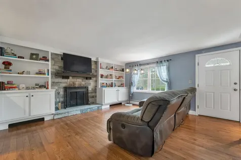 46 Albin Road Bow NH 03304-3704