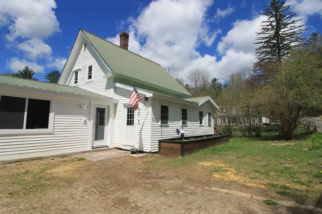 21 Mirror Lake Road Thornton NH 03285