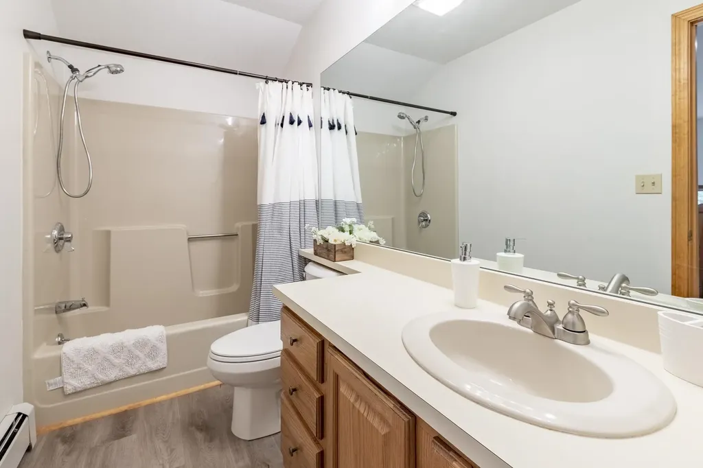 31 Pine Hill Lane Lincoln NH 03251