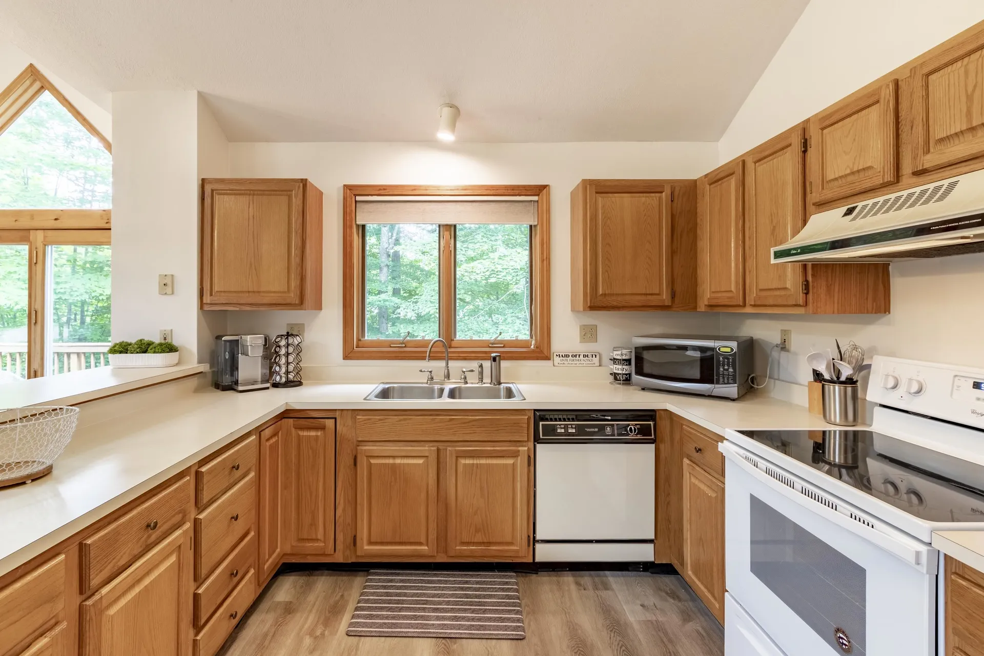 31 Pine Hill Lane Lincoln NH 03251