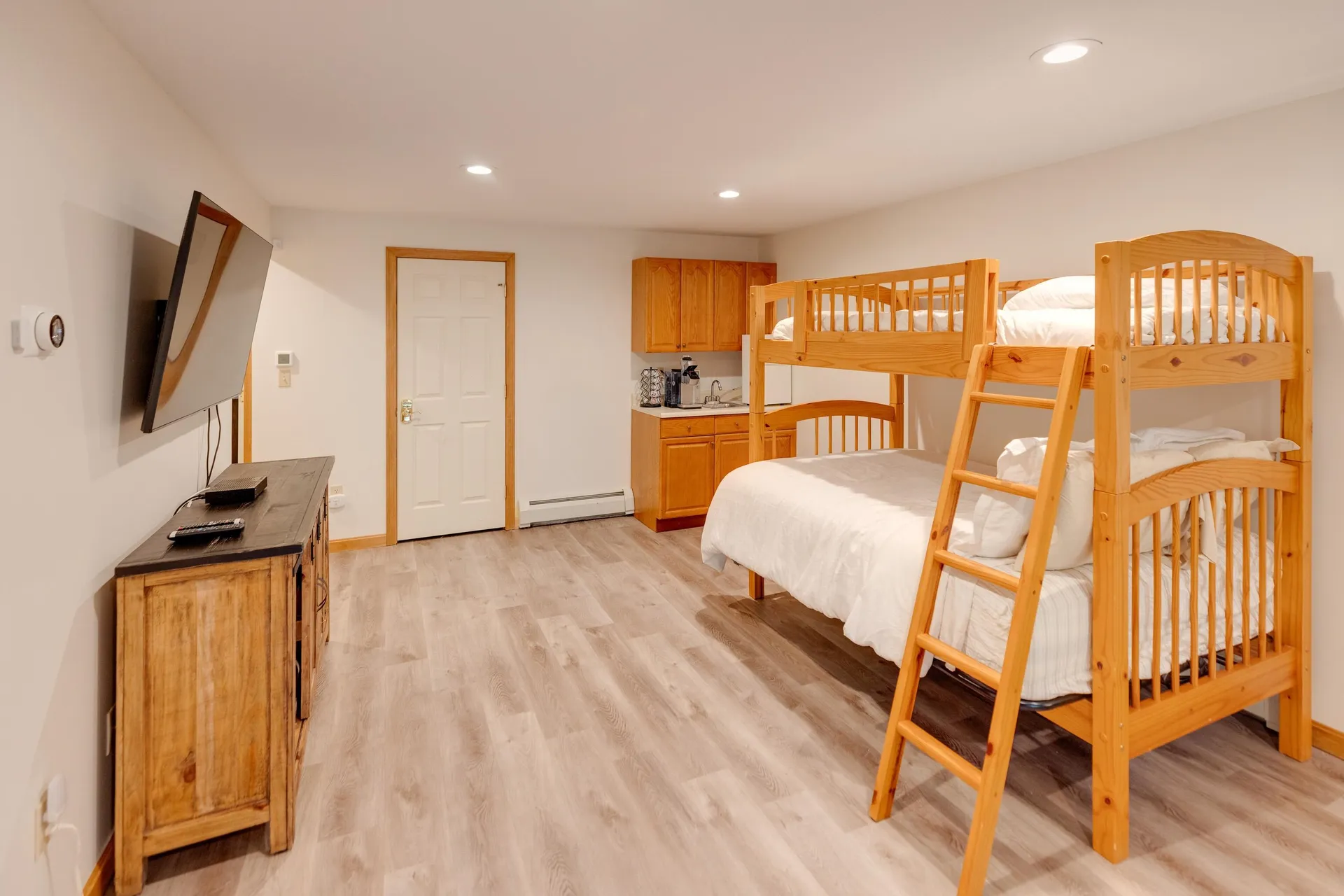 31 Pine Hill Lane Lincoln NH 03251