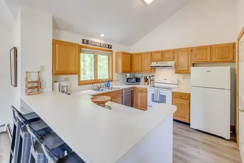 31 Pine Hill Lane Lincoln NH 03251
