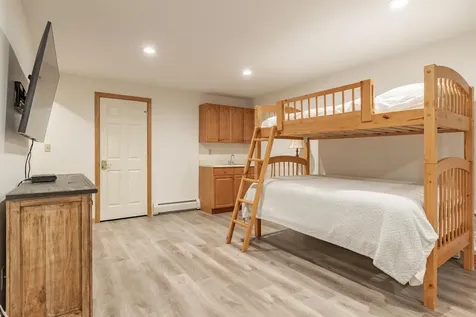31 Pine Hill Lane Lincoln NH 03251