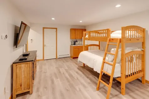 31 Pine Hill Lane Lincoln NH 03251