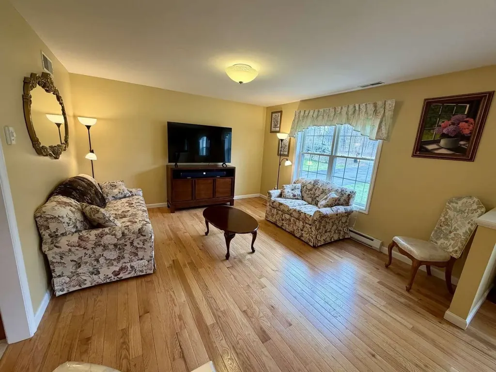 314 Mammoth Road Londonderry NH 03053