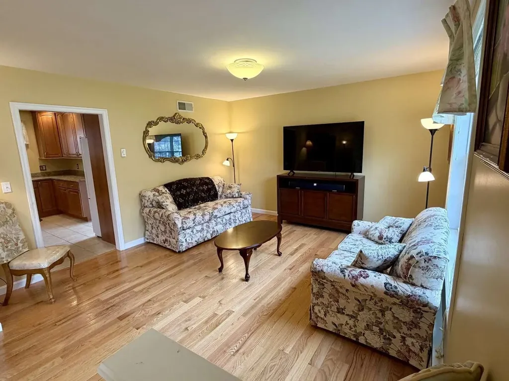 314 Mammoth Road Londonderry NH 03053