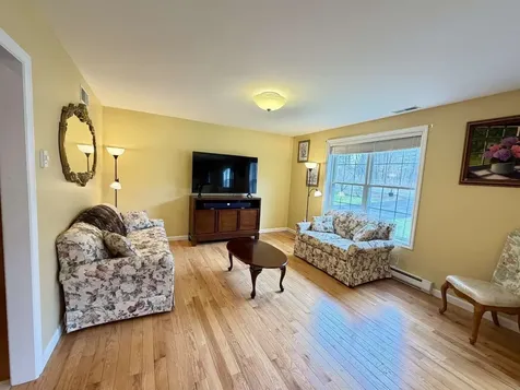 314 Mammoth Road Londonderry NH 03053