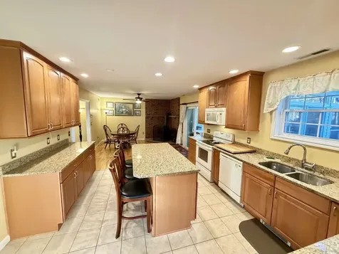 314 Mammoth Road Londonderry NH 03053