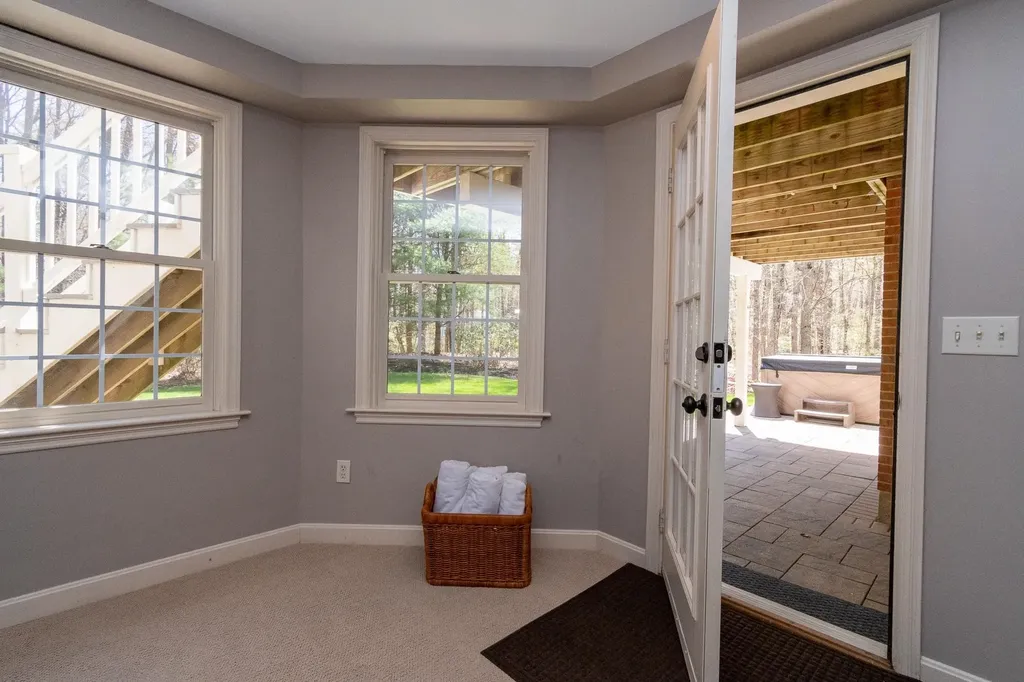 50 Newfane Road Bedford NH 03110