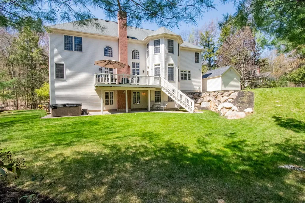 50 Newfane Road Bedford NH 03110