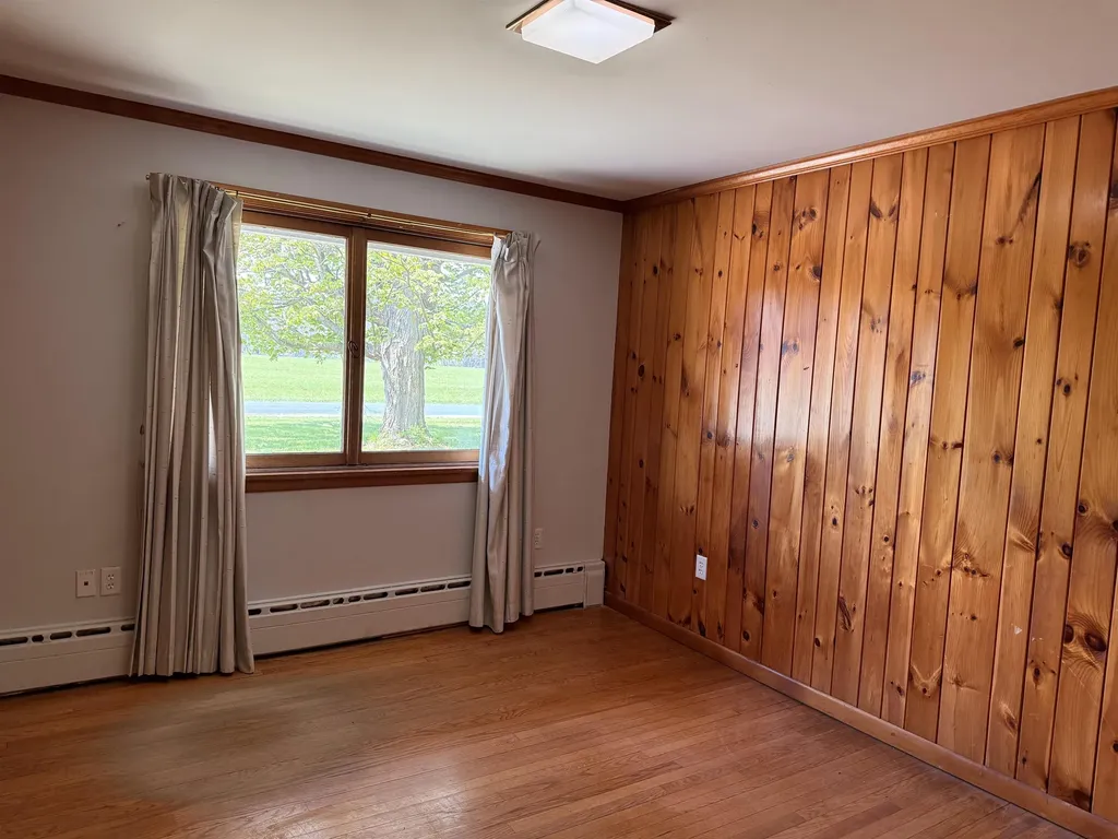 422 Governor Hunt Road Vernon VT 05354