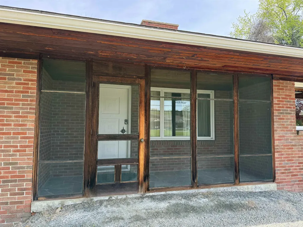 422 Governor Hunt Road Vernon VT 05354