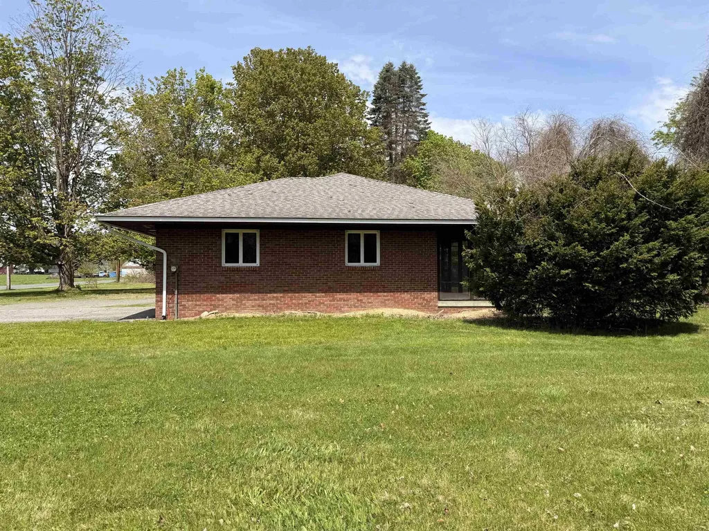 422 Governor Hunt Road Vernon VT 05354