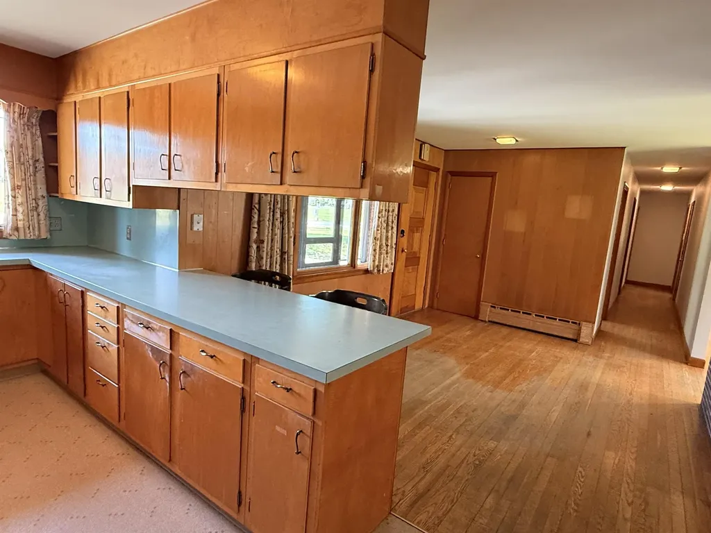 422 Governor Hunt Road Vernon VT 05354