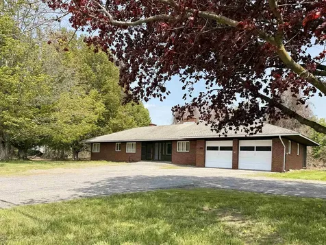 422 Governor Hunt Road Vernon VT 05354
