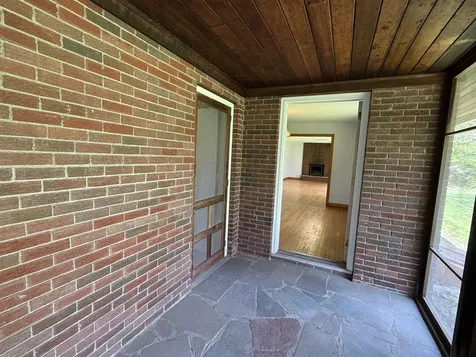 422 Governor Hunt Road Vernon VT 05354