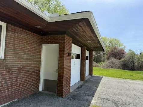 422 Governor Hunt Road Vernon VT 05354