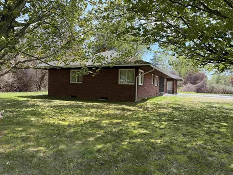 422 Governor Hunt Road Vernon VT 05354