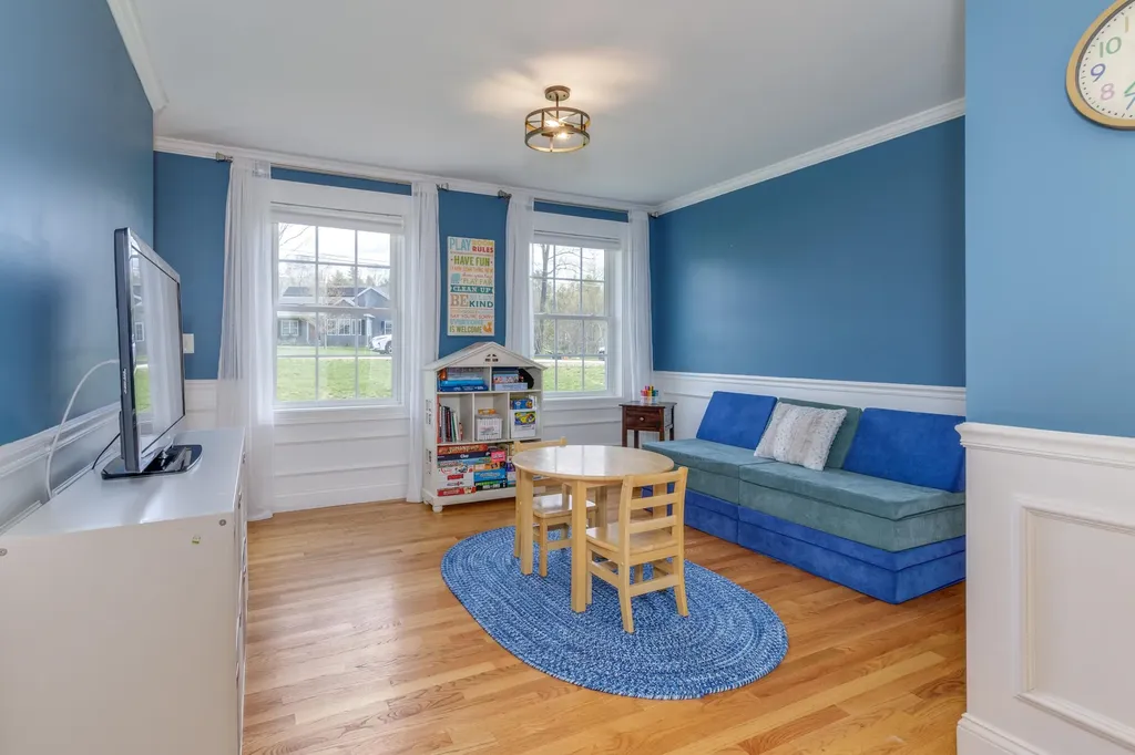 28 Mcevoy Lane Epsom NH 03234