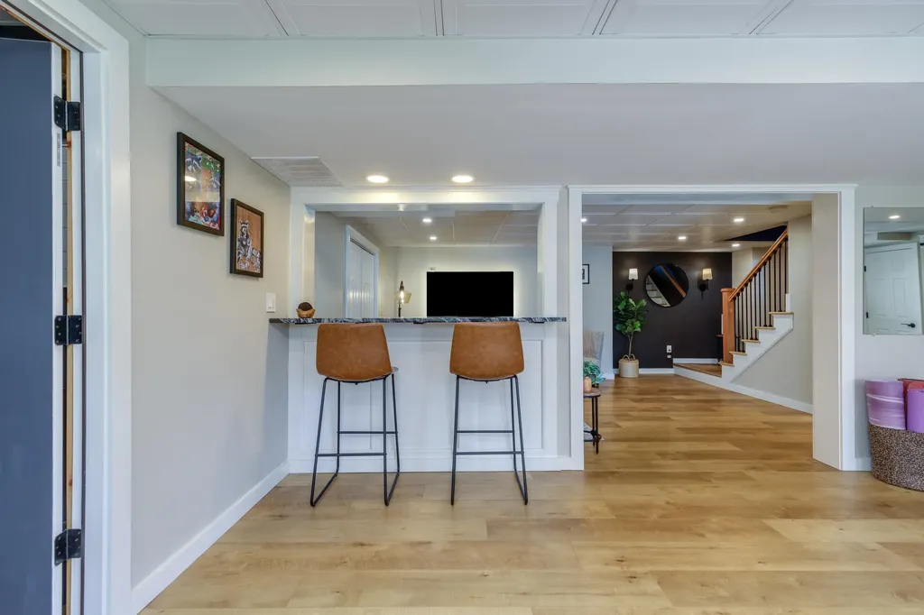 28 Mcevoy Lane Epsom NH 03234