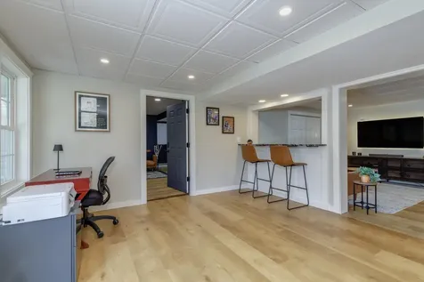 28 Mcevoy Lane Epsom NH 03234
