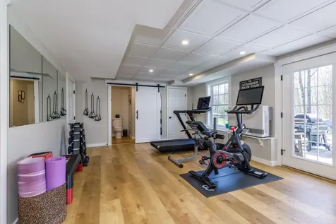 28 Mcevoy Lane Epsom NH 03234