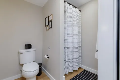 28 Mcevoy Lane Epsom NH 03234