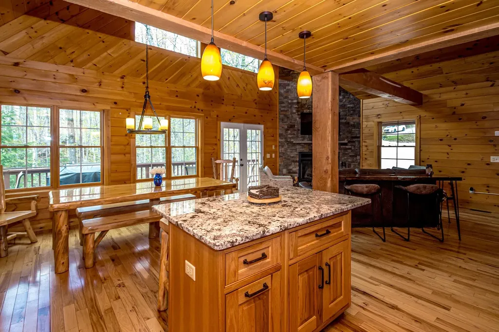 28 Juniper Way Jackson NH 03846