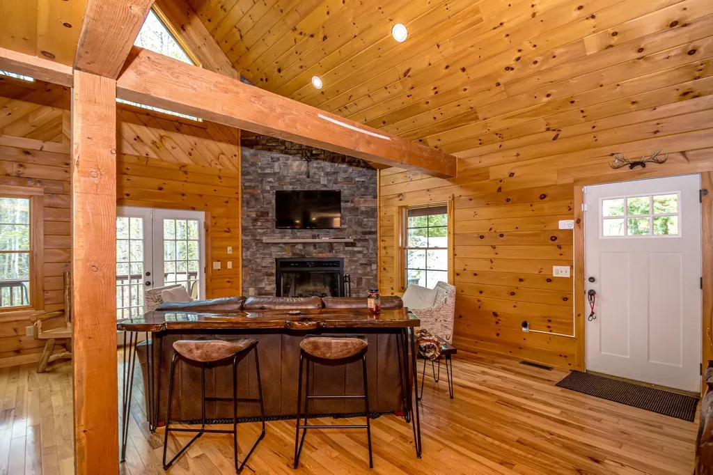 28 Juniper Way Jackson NH 03846