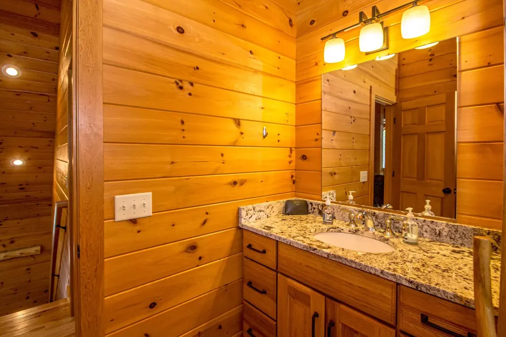 28 Juniper Way Jackson NH 03846