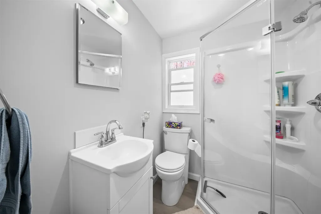 15 Earle Drive Lee NH 03861