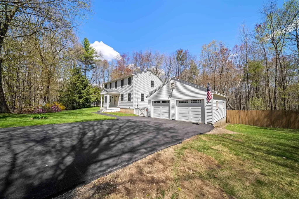 15 Earle Drive Lee NH 03861