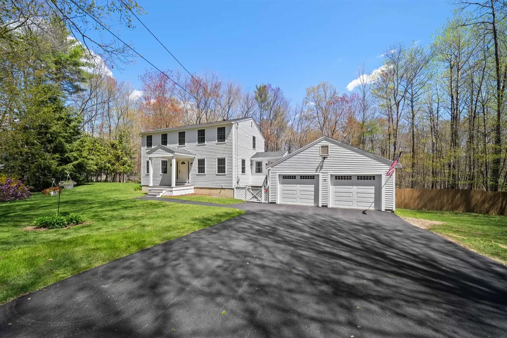 15 Earle Drive Lee NH 03861