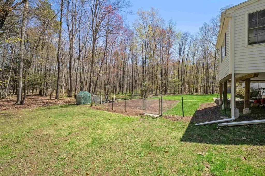 15 Earle Drive Lee NH 03861