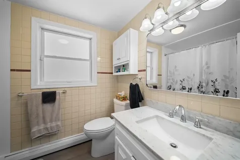 15 Earle Drive Lee NH 03861