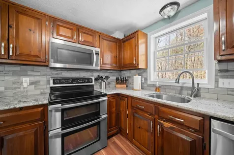 15 Earle Drive Lee NH 03861