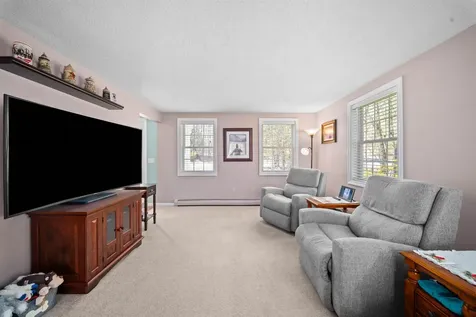 15 Earle Drive Lee NH 03861