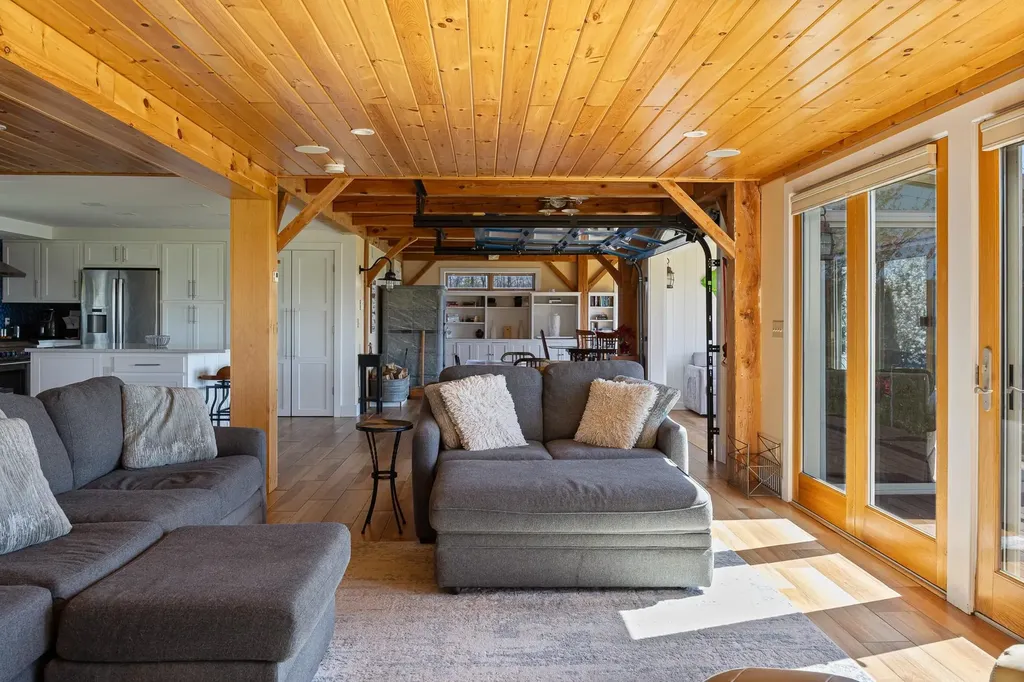 14 Turtle Bay Lane South Hero VT 05486