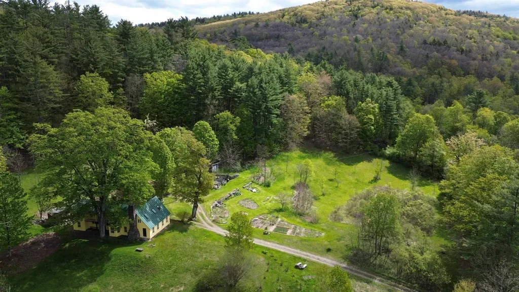 2416 Stage Road Guilford VT 05301