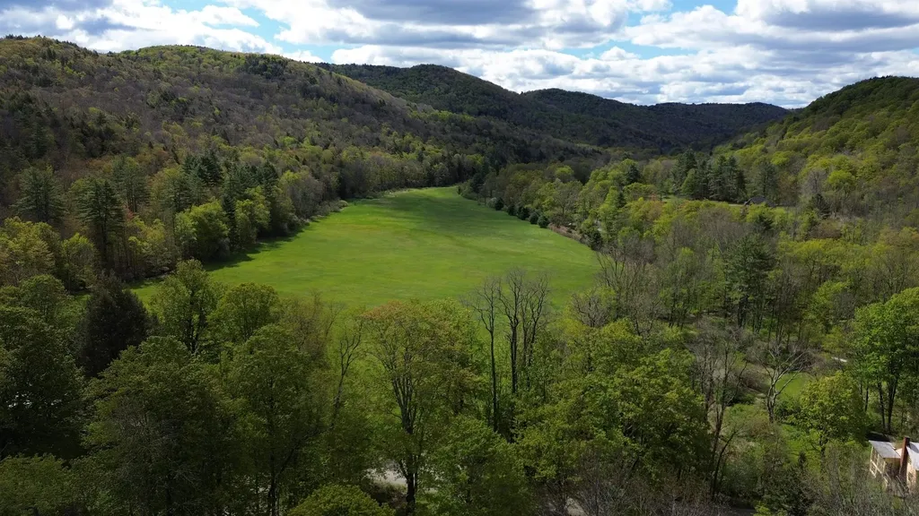2416 Stage Road Guilford VT 05301