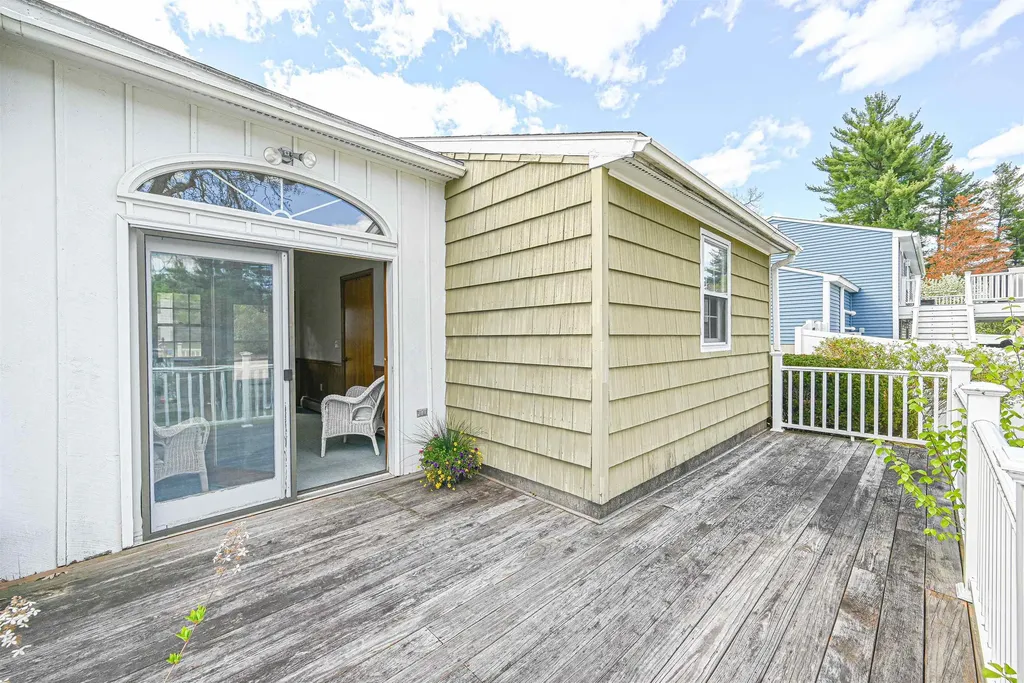 58 Sherwood Drive Hooksett NH 03106