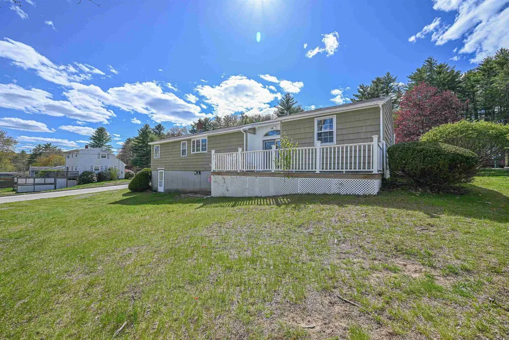 58 Sherwood Drive Hooksett NH 03106