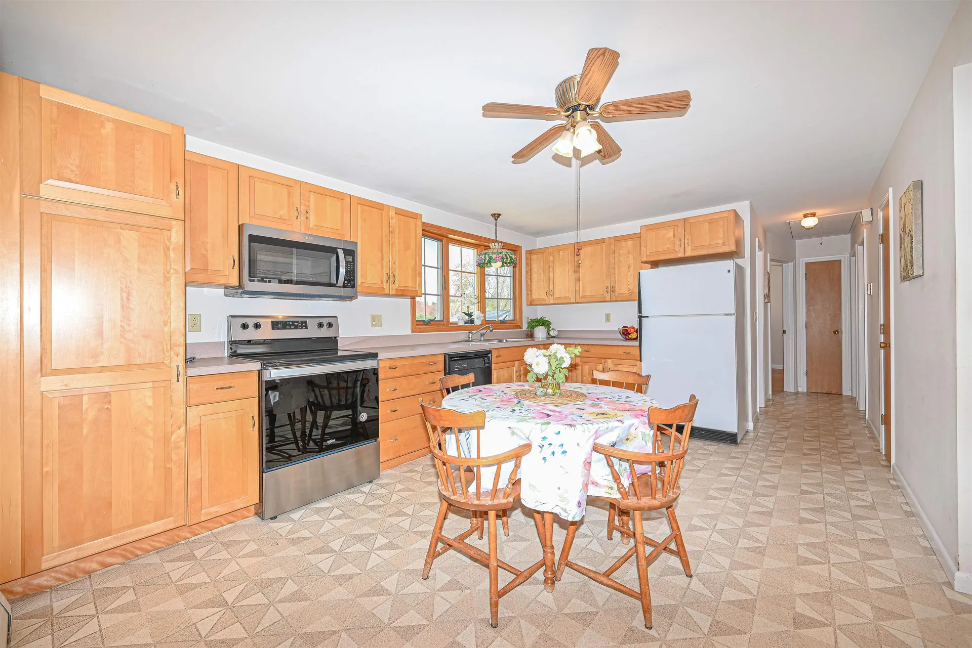 58 Sherwood Drive Hooksett NH 03106